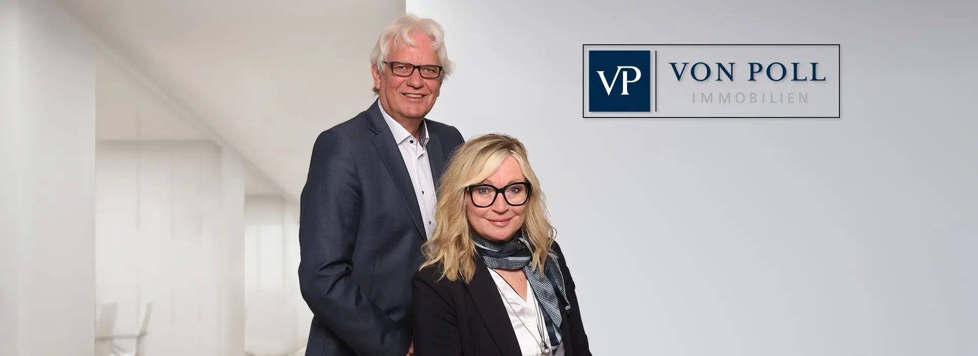 Teambild VON POLL IMMOBILIEN Hamburg Schnelsen und Niendorf